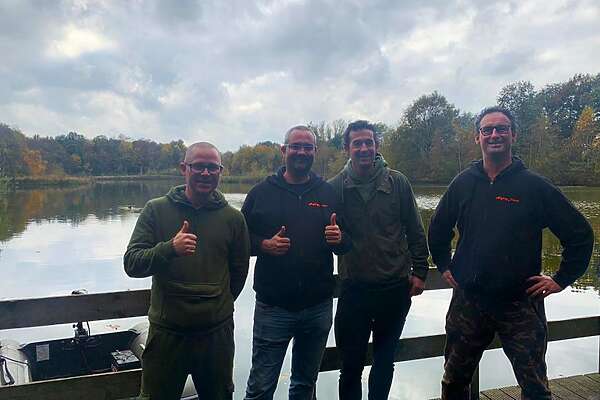 De bikse Boys op Carpvalley een wintersessie