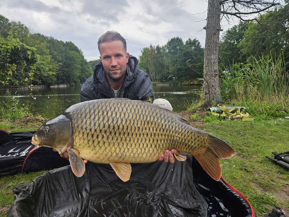 Carplake Rosmalen Karpervissen In Nederland Rosmalen Karpervissen In